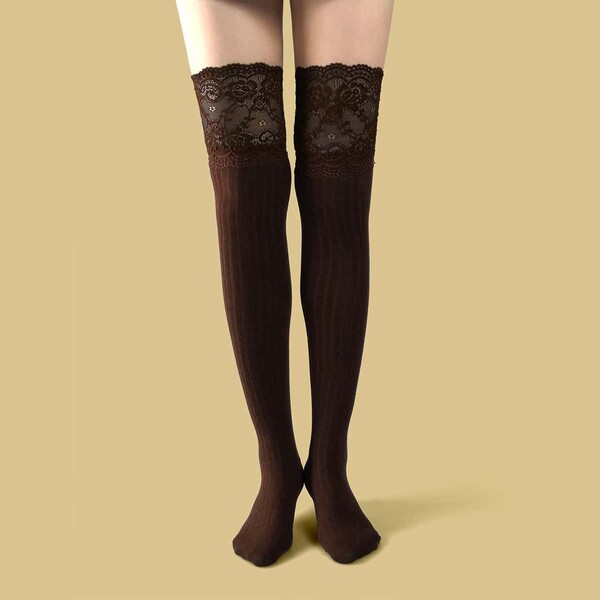 Chaussettes longues avec dentelle
