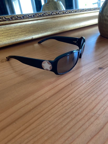 Lunette de soleil femme