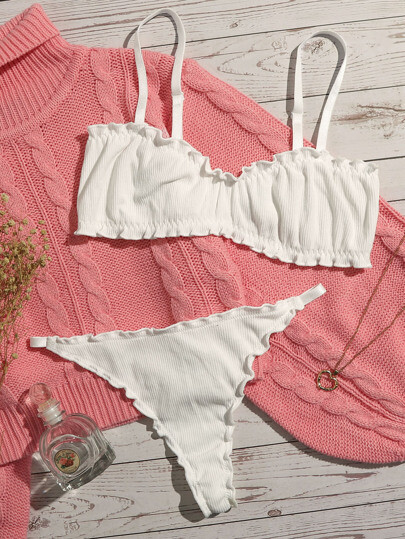 Ensemble de lingerie à ourlet ondulé