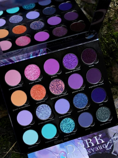 Dark Dreamscape Eyeshadow Palette