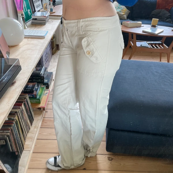 Y2k low rise white pants