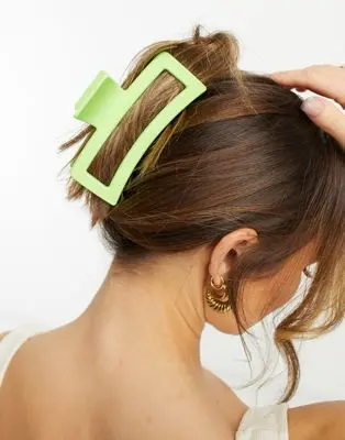 DesignB London - Pince à cheveux rectangulaire format oversize - Vert mat | Votre wishlist sur Listy