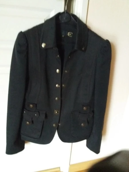 Très jolie veste Roberto cavalli  noire