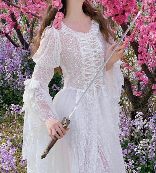 Pre-Raphaelite dress