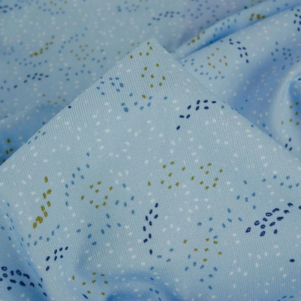 Velours milleraies à motifs nuées - bleu ciel | Tissu de qualité en ligne