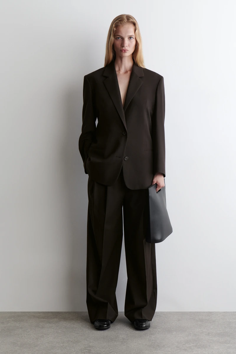 PANTALON LARGE EN SERGÉ DÉCONTRACTÉ