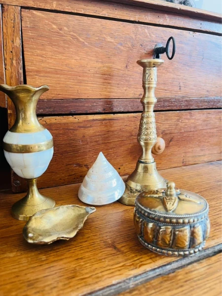 lot décoration vintage laiton & nacre – vase, bougeoir, boîte, vide-poche