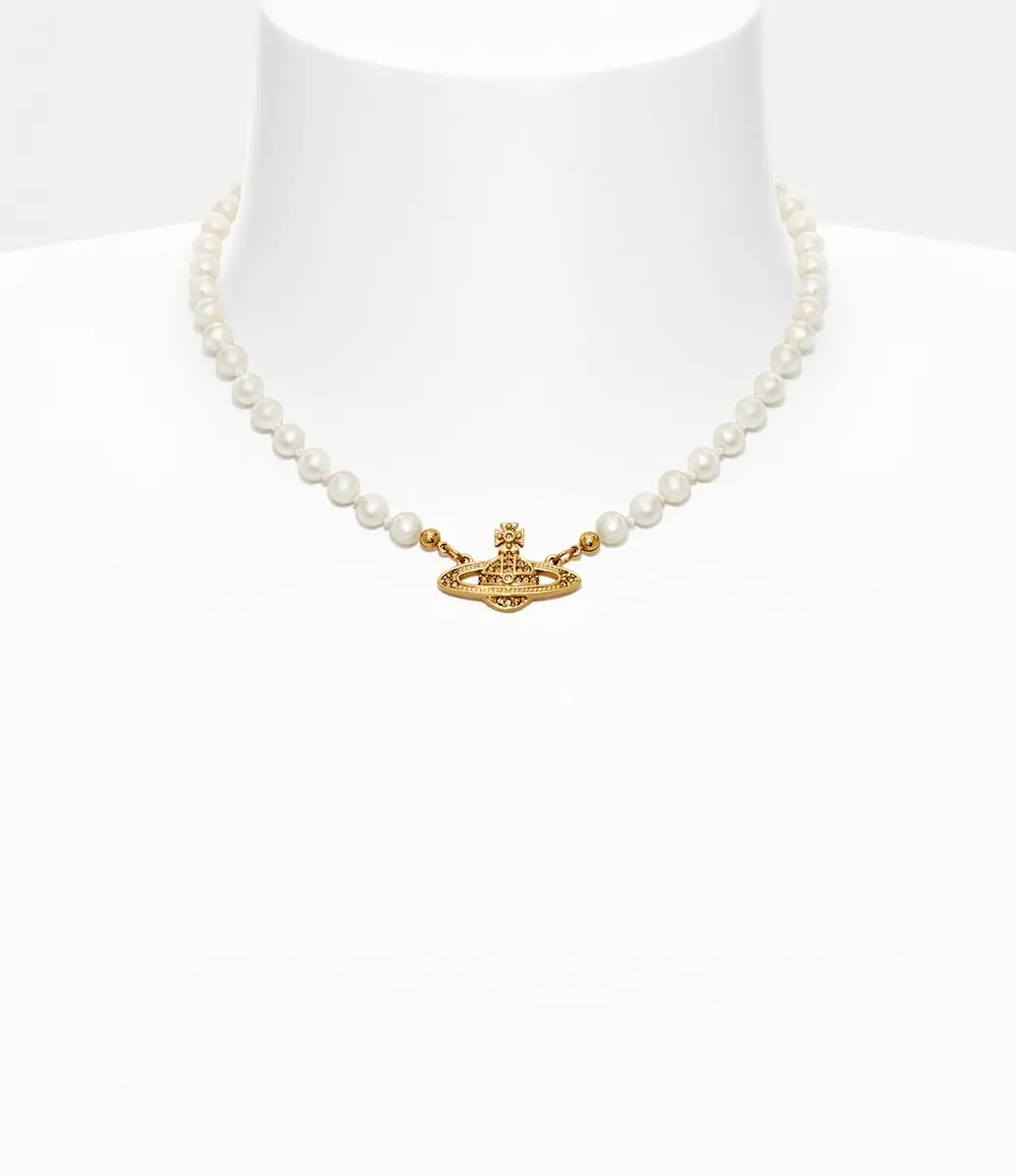 Mini Bas Relief Pearl Choker
