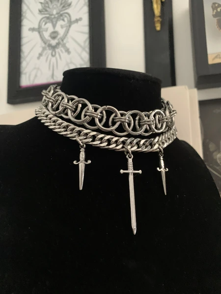 Alkaline choker