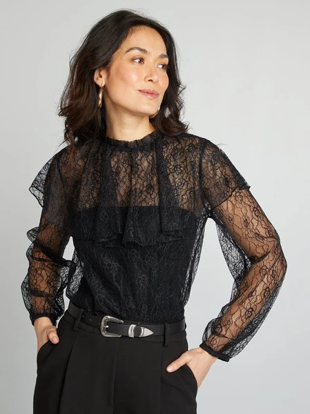 Blouse en dentelle volantée