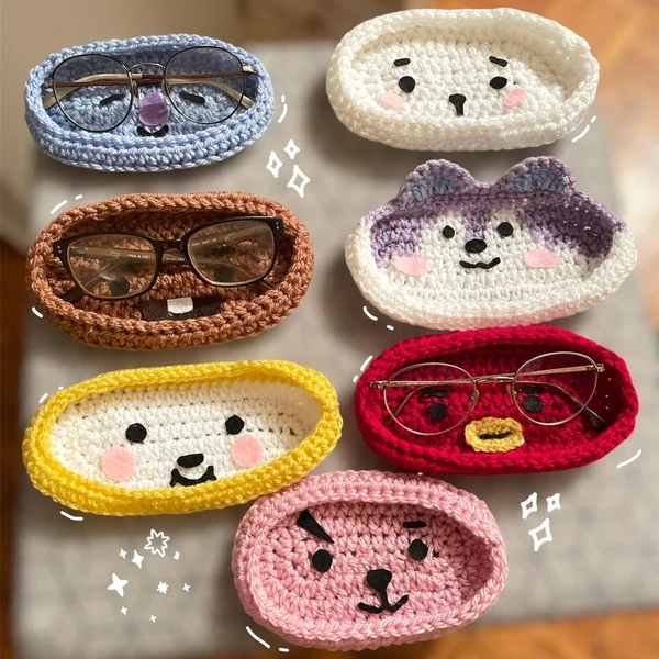 — BT21 eyeglasses holders crochet (shooky !!)
