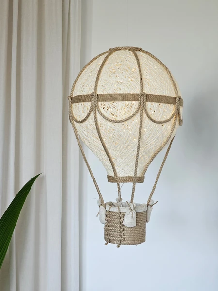Lampe pour chambre de bébé en montgolfière, lampe pour chambre de bébé, couleur lin naturel et jute, thème de voyage, veilleuse de plafond faite main pour chambre de bébé