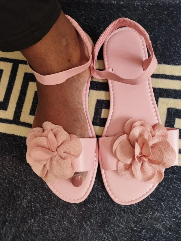 Women summer sandals available as seen very beautiful