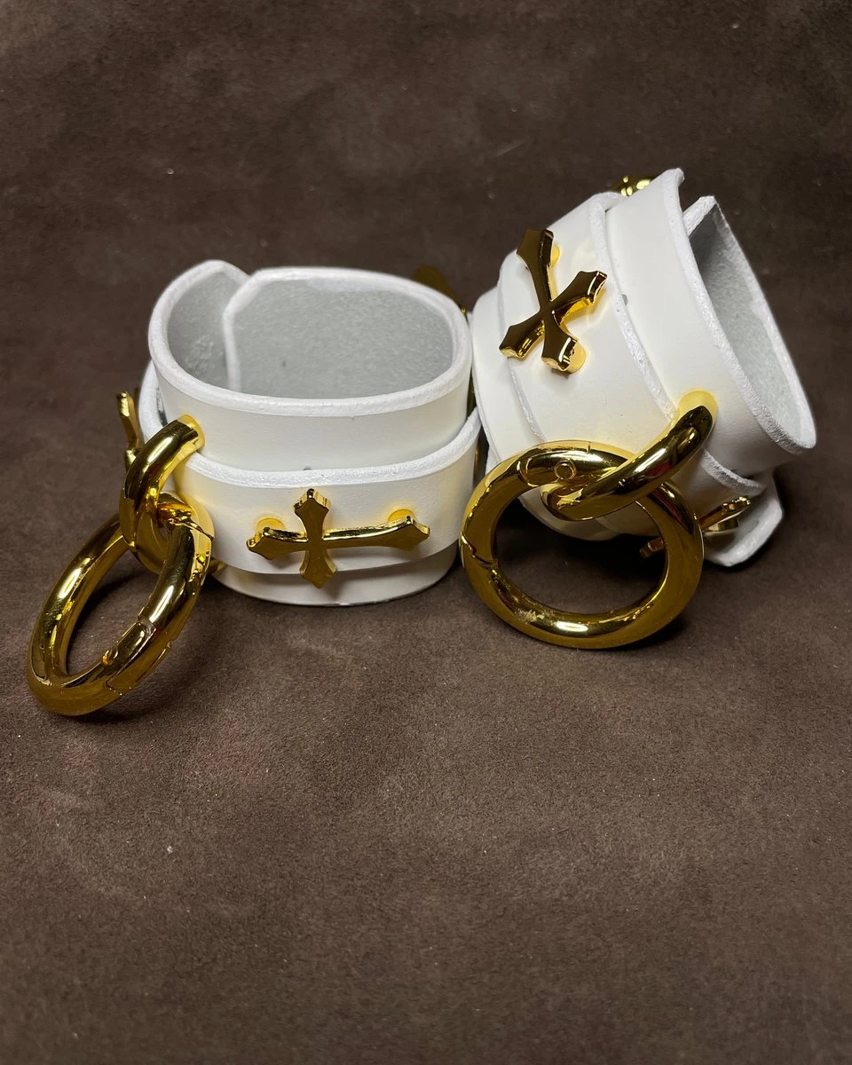 Fiendish Priest cuff White