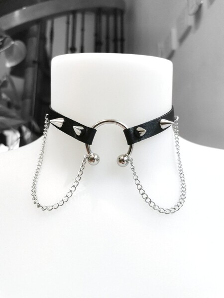 LETHAL METAL O-ring choker, choker piercing en simili cuir, avec spike et chaines. - Shop-decadenza