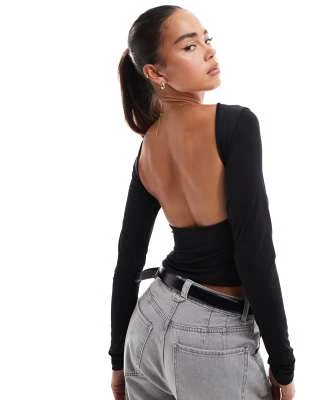 Stradivarius - Top manches longues à encolure bateau et dos ouvert - Noir
