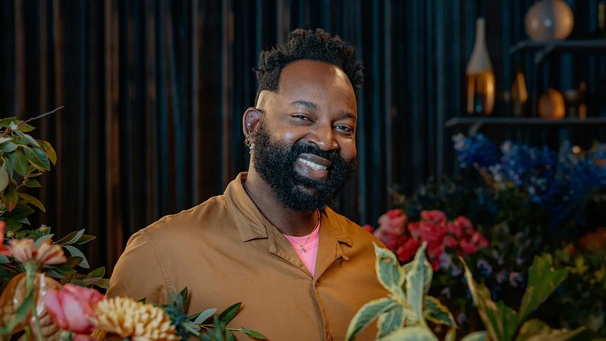 Design Stunning Floral Arrangements with Maurice Harris