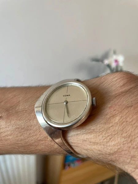 Montre Yema mécanique femme