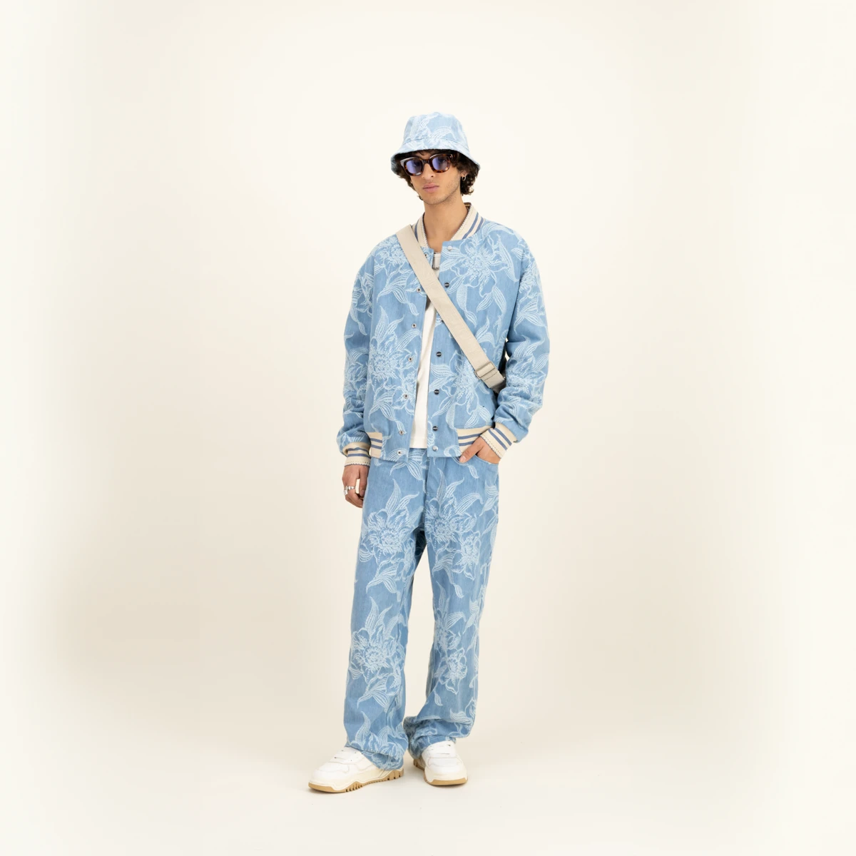 BOMBER DENIM A FLEURS