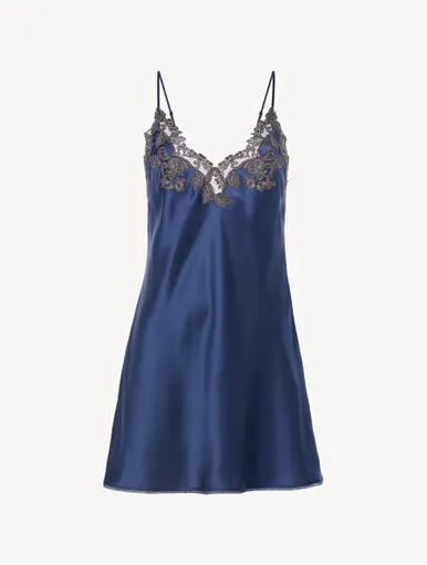 Nuisette en satin de soie de couleur bleu foncé