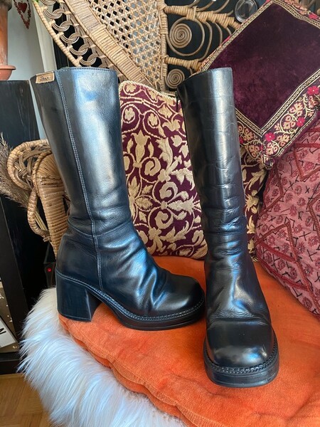 Bottes plateformes vintage chunky bratz boots mustang destroy