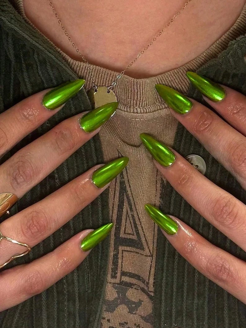DIY 24 pièces Presse métallique vert chrome sur les ongles Faux faux ongles Amande Longueur moyenne à longue sku704362