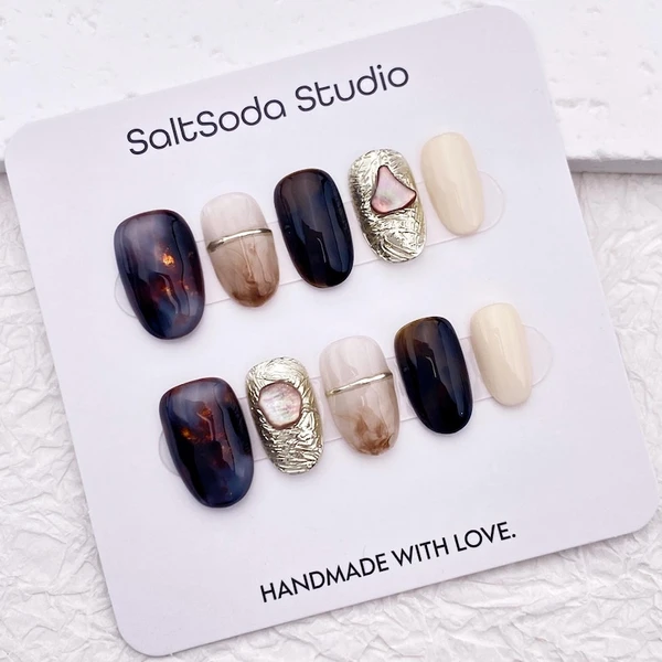 Ongles à presser brun ambré : Ongles courts ovales faits main