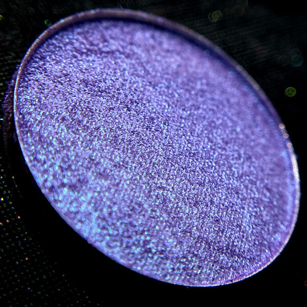 Nocturnal Satin Chameleon Pressed Pigment