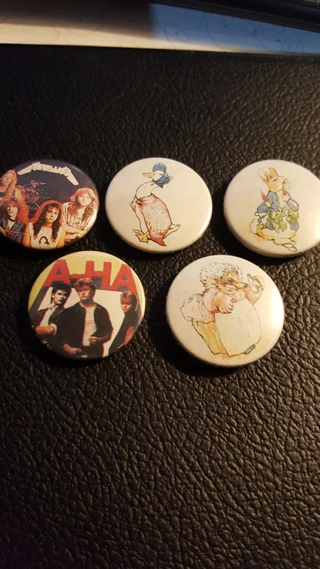 broches badges vintage