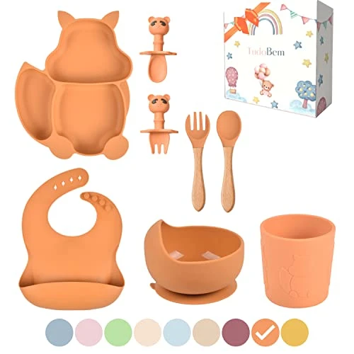 TudoBem Coffret Repas Bebe Silicone [8 Pièces], Assiette Ventouse pour Bébé + Bavoir Ajustable + Bol Antidérapant + Cuillere/Fourchette 1er âge et 2ème Age + Verre, Cadeau Naissance (Orange)