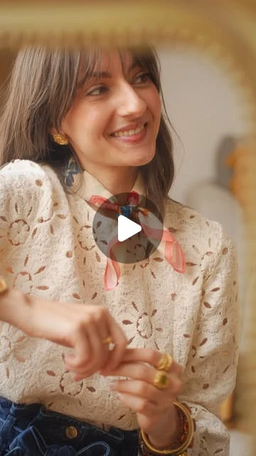 Manon 🍂 sur Instagram: "Le foulard, l’accessoire indispensable pour nos tenues printanières 🌷🌸💖"