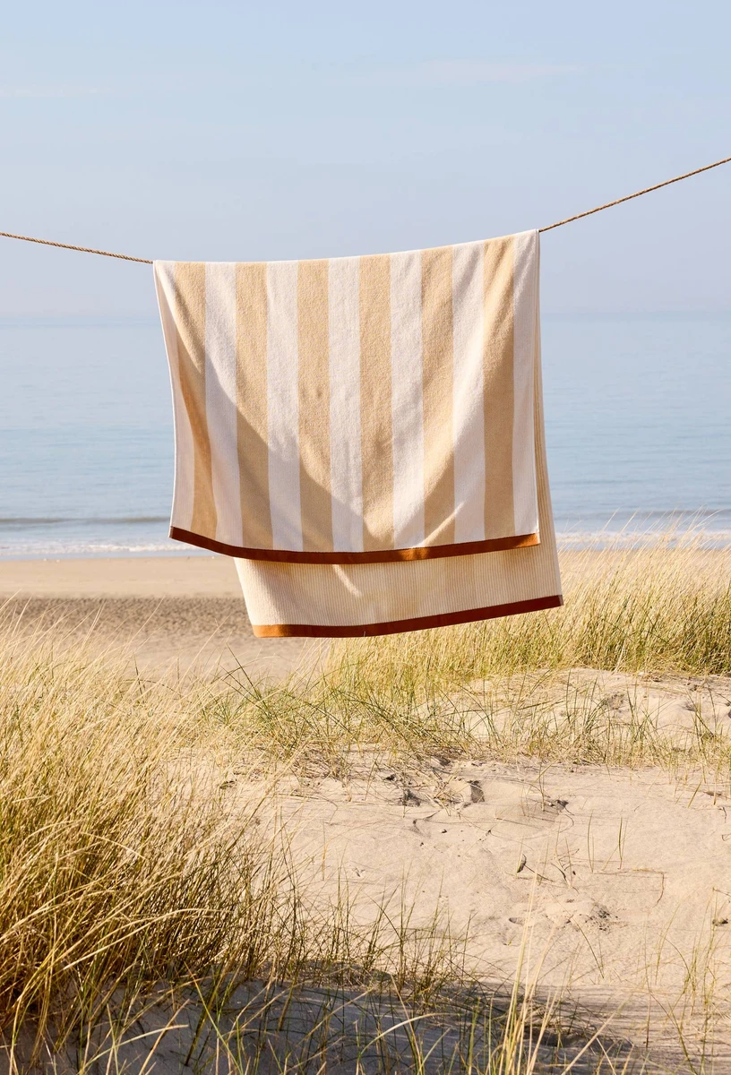 Drap de plage jacquard rayé, 100x180cm, 100% coton bio BRUN MONOPRIX