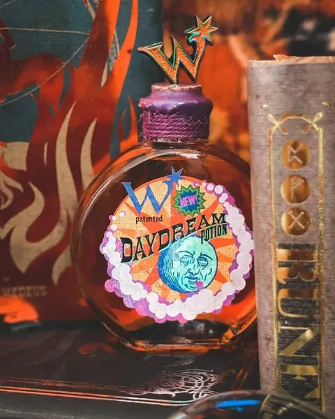 Daydream Potion - The Wizarding Trunk