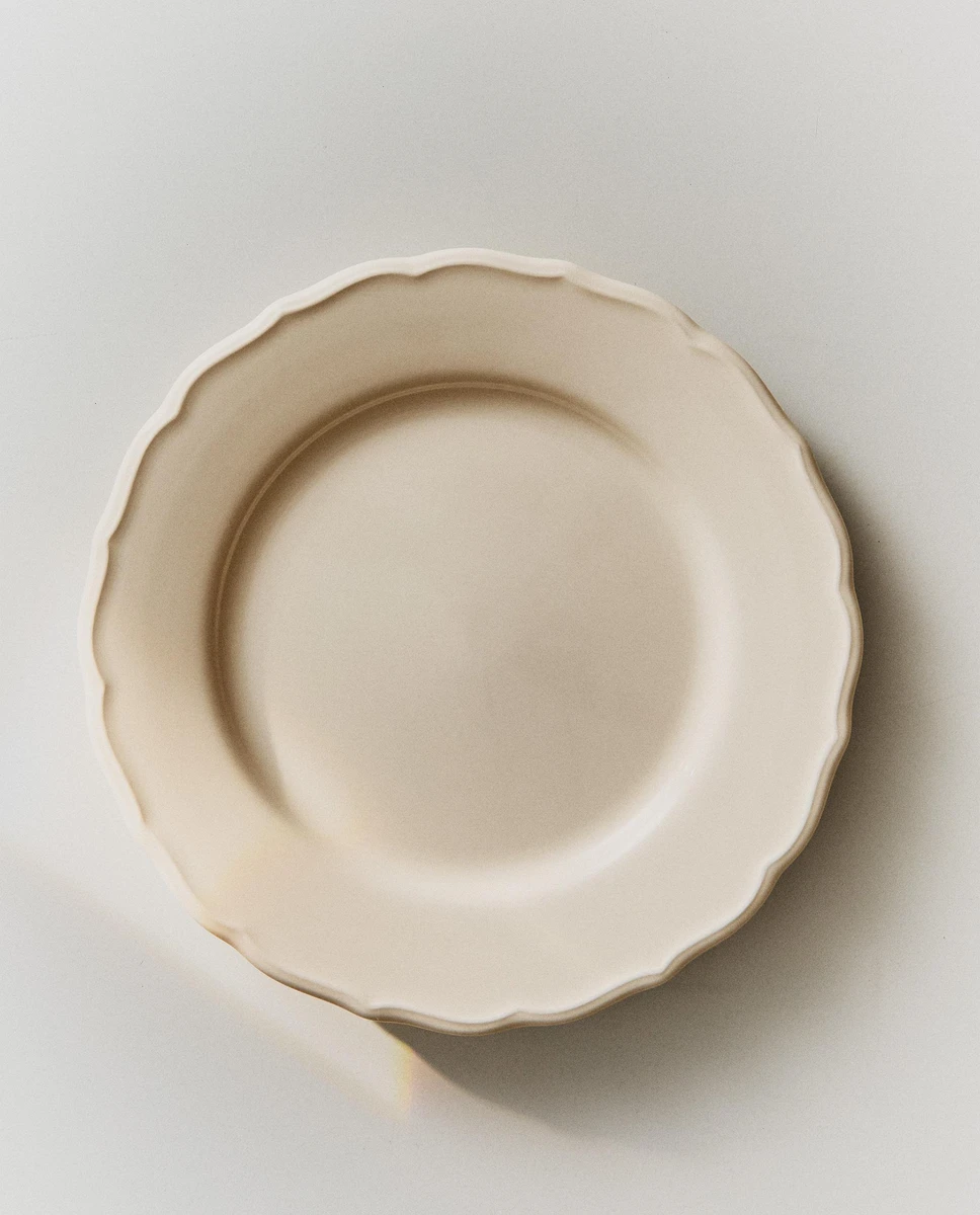 ASSIETTE PLATE FAÏENCE BORD RELIEF