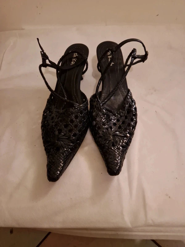 Escarpins marque ash kash taille 39