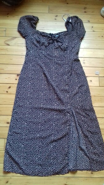 Robes noir longue à fleur avec fente