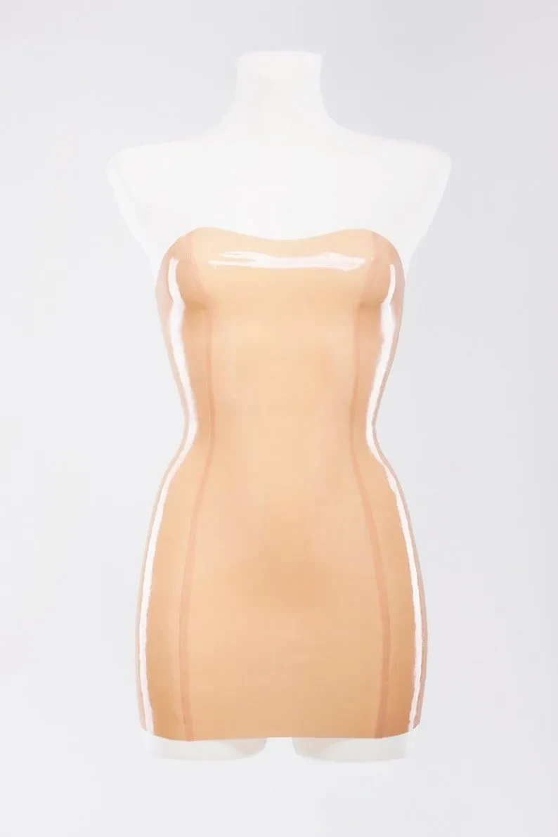 Robe tube sans bretelles en latex