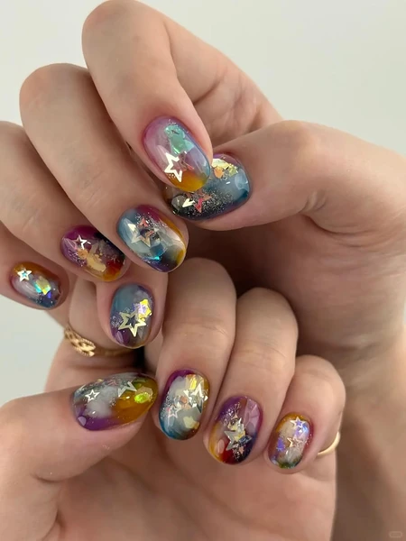 Presse étoile ombrée arc-en-ciel sur les ongles | Ensemble d'ongles ombrés colorés | Design d'ongles ombré d'été | Ongles courts