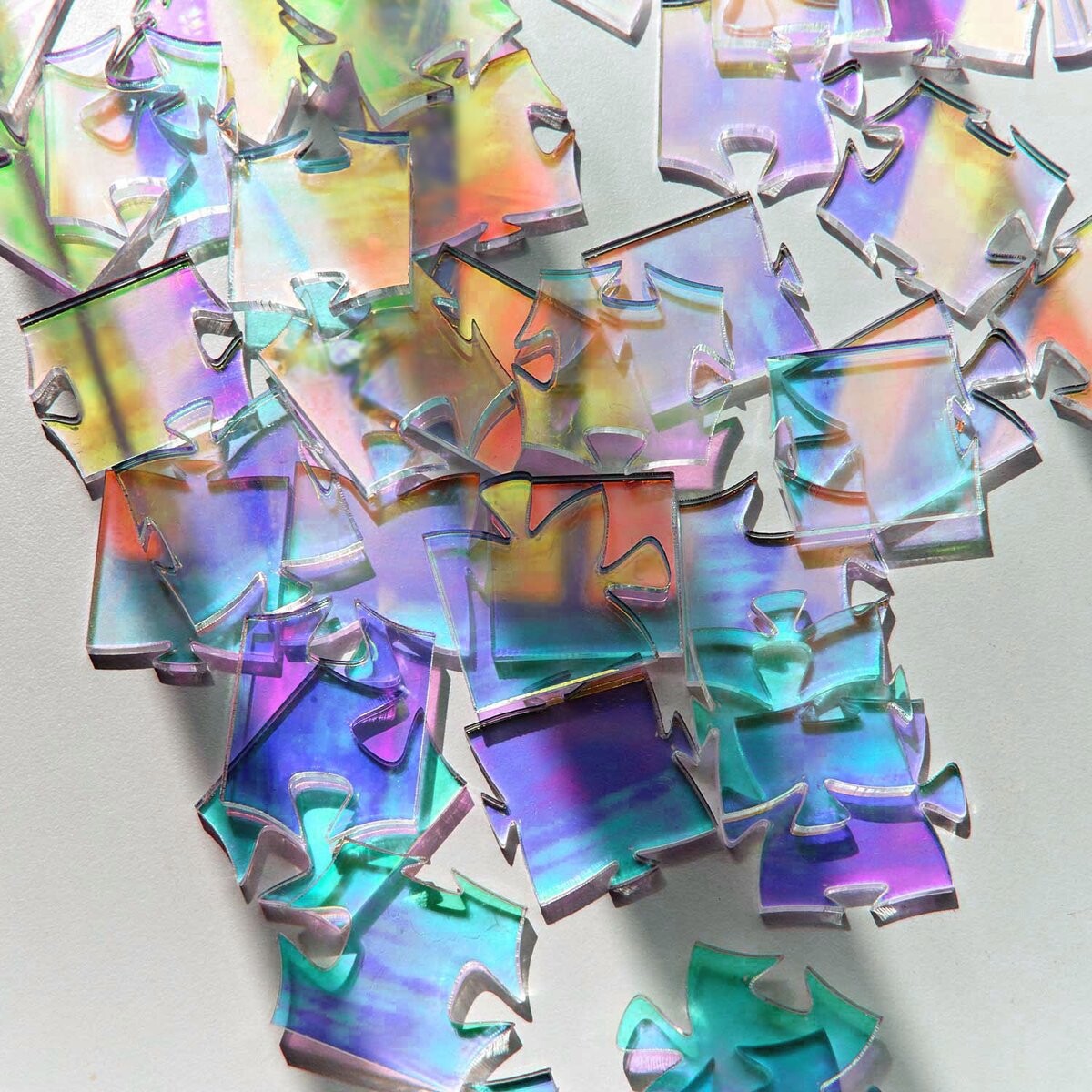 Waves Puzzle - Iridescent