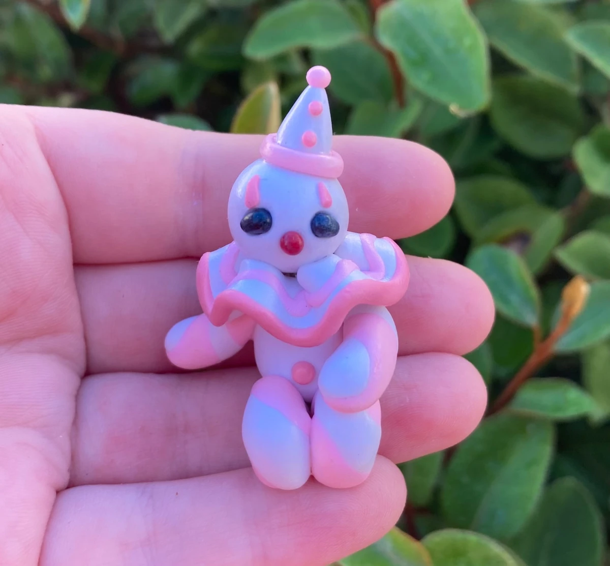 Figurine faite main clown pastel