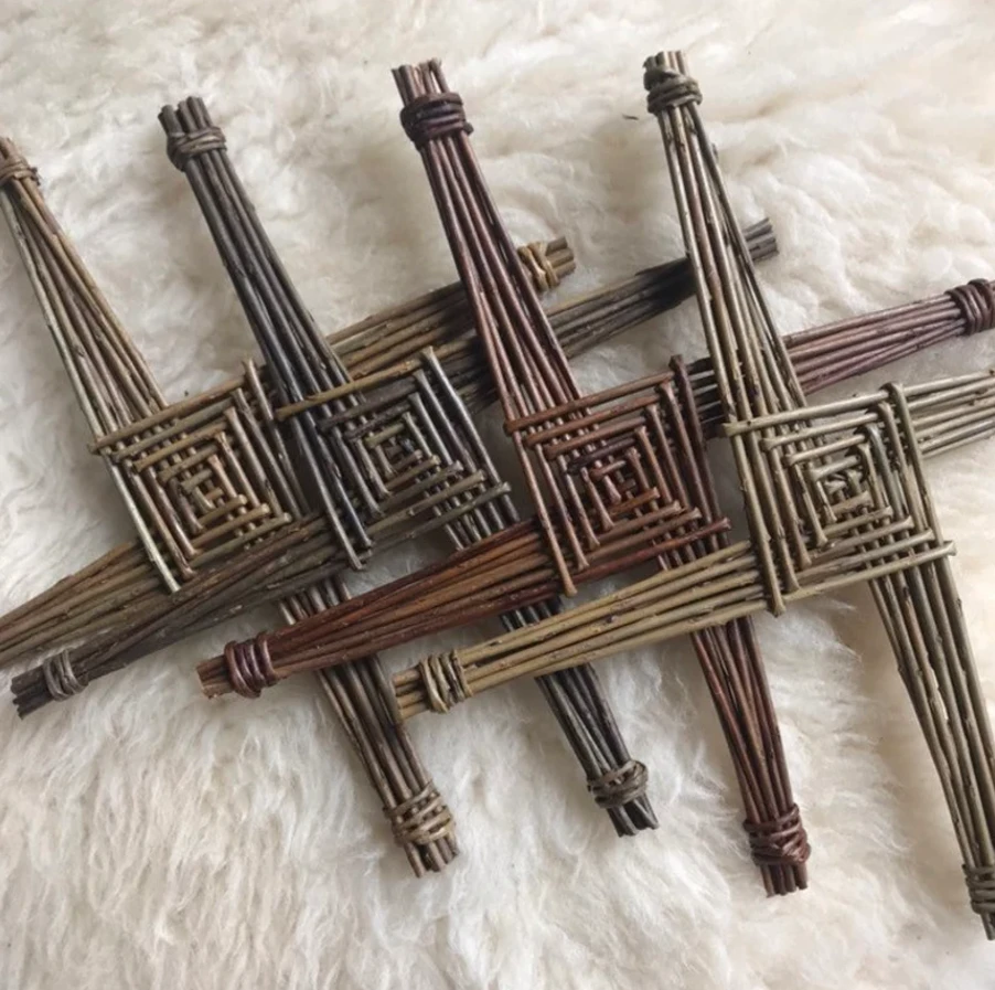 Croix de saule Sainte-Brigide • Un saule de 30 x 30 cm • Saule irlandais cultivé et récolté dans l'ouest de l'Irlande 