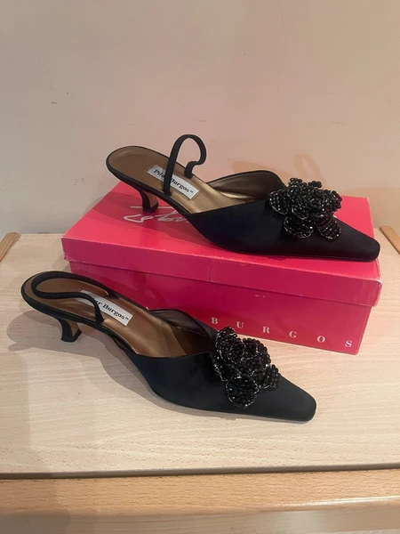 Zapato Negro Pilar Burgos