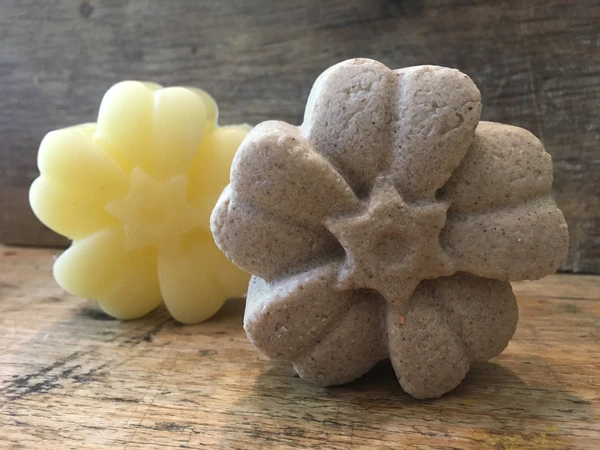 Rhassoul Clay with Lavender, Peppermint + Rosemary - Great for dry hair and getting rid of build up