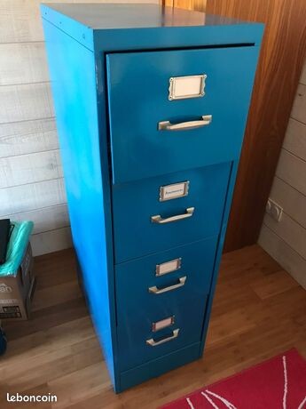 Trieur en métal bleu