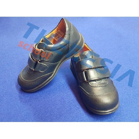 Zapato colegial marino con punta reforzada y velcro