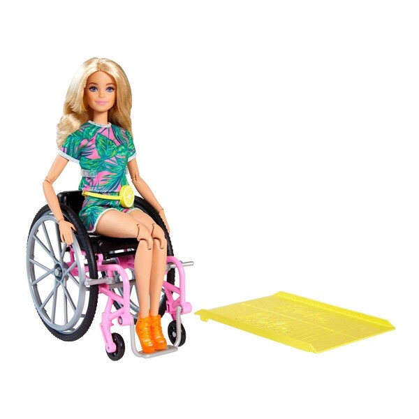 Barbie Fashionistas Poupée avec fauteuil roulant, rampe et accessoires