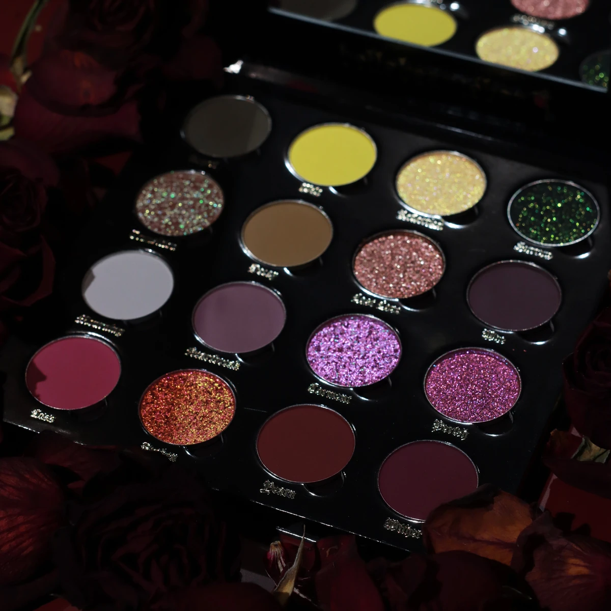 Dead Roses 2 Eyeshadow Palette