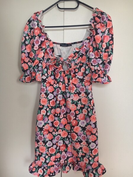 Robe fleurie Nastygal TS