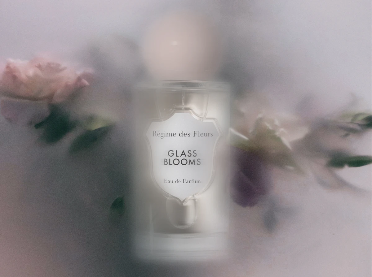 GLASS BLOOMS