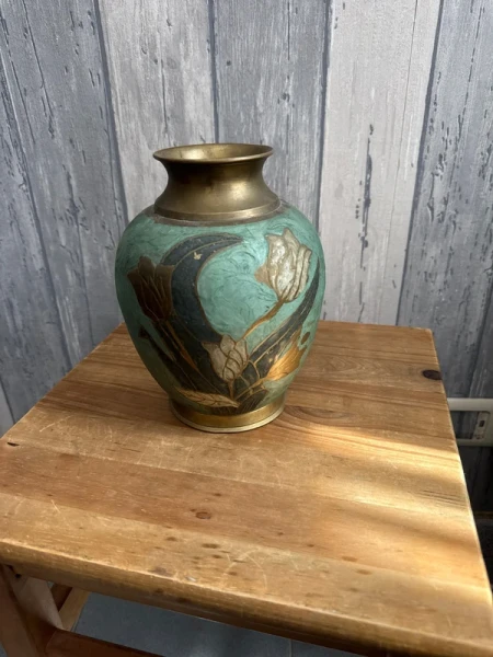 Vase en laiton